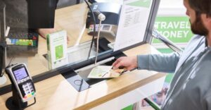 Read more about the article بهترین صرافی آنلاین برای تبدیل دلار، یورو و پوند در سال 1404