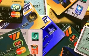 Read more about the article چطور بدون اقامت یا سفر خارجی حساب بین‌المللی باز کنیم؟ راهنمای کامل 1404